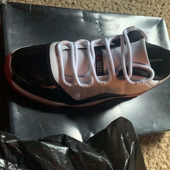 Jordan 11 lows - Picture 2 of 7